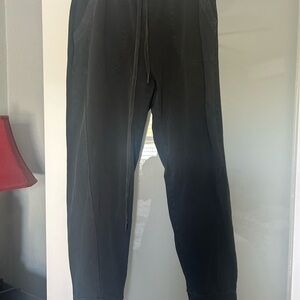 Anthropologie Black Ankle Cropped Pants Tapered Fit